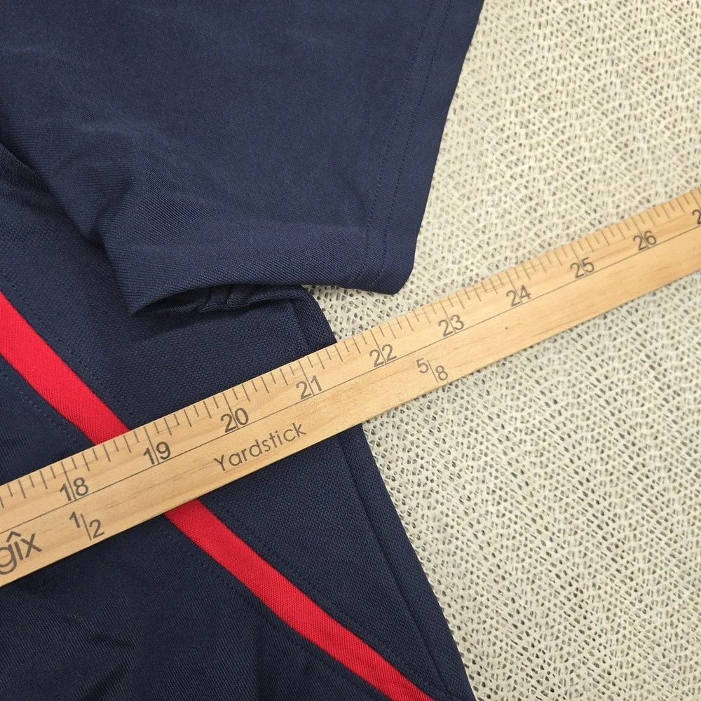 Under Armour size medium
